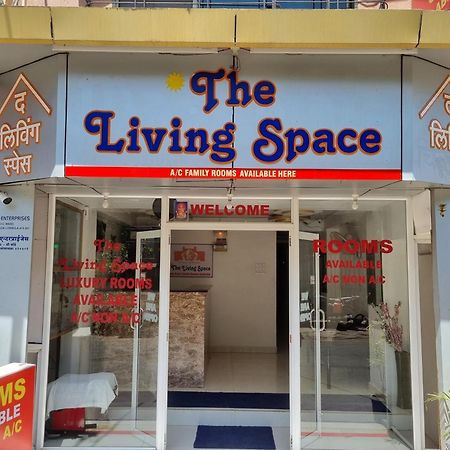 The Living Space Lonavala Eksteriør bilde